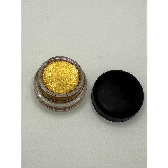 Mac Born to Beam Pro Longwear Paint Pot Poids Net WT 0.17 Oz/5g - Picture 4 of 4